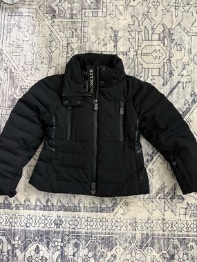 Moncler girls down puffer black coat size 6